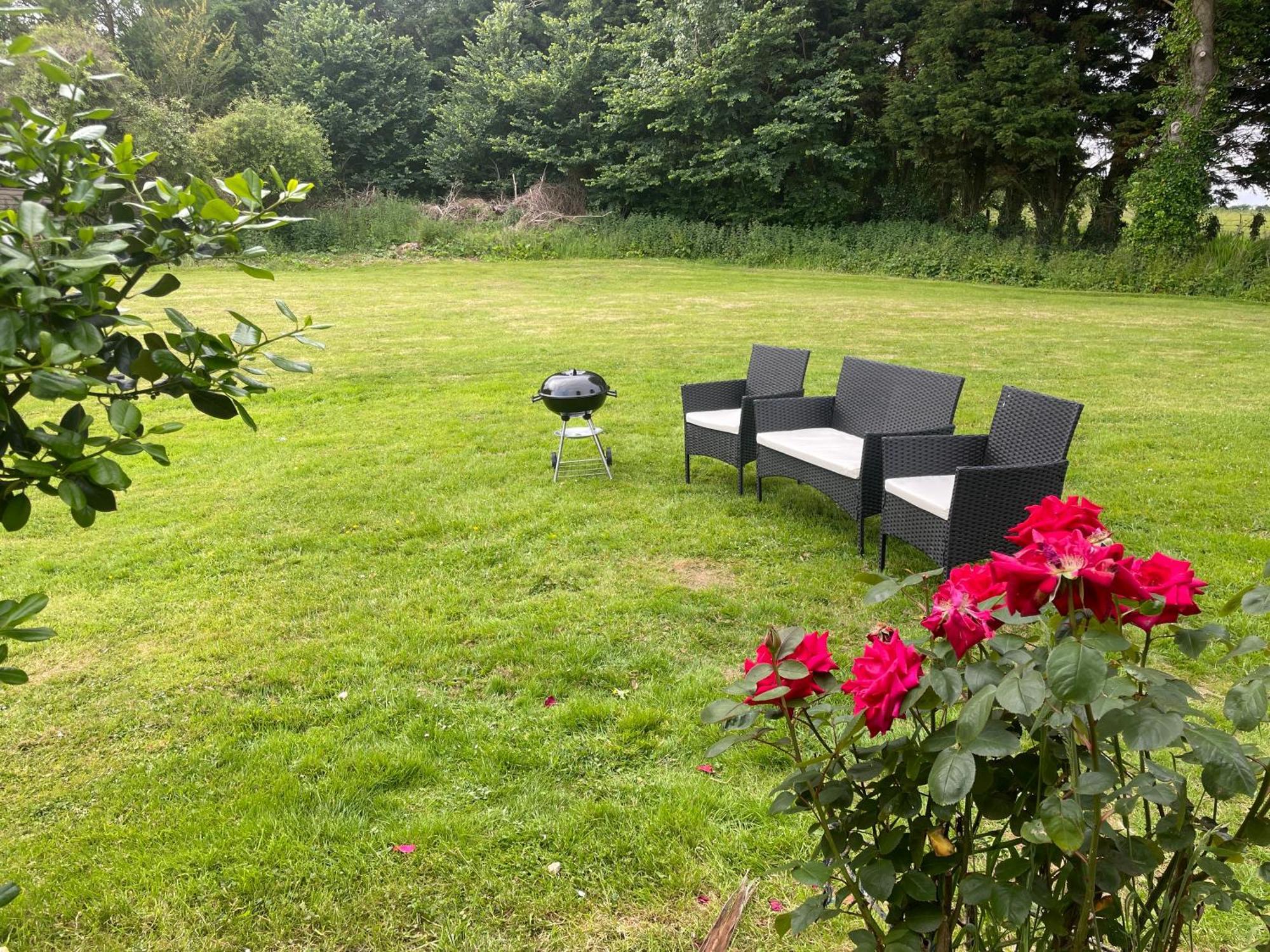 Look No Further Gorgeous Newly Renovated Contemporary Chalet Sandown Bay Holiday Centre Kültér fotó